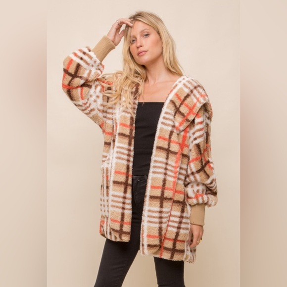 F35. CHECKED FUR OVERSIZED HOODIE JACKET - Picture 1 of 2